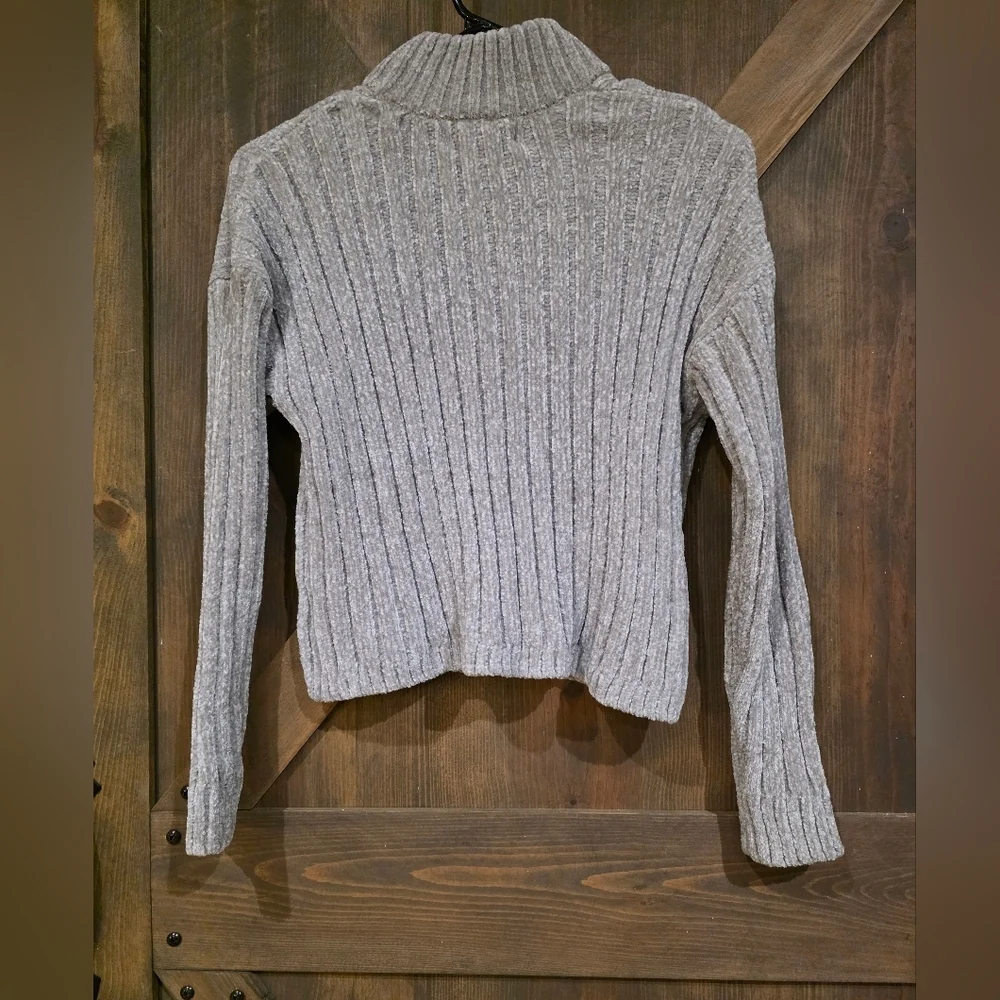 Pink Rose Light Gray Ribbed Zipper Turtleneck Sweater Size Medium
